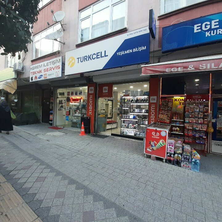 مشغل للهاتف الجوال Turkcell Yeshilmen Informatics ، اسطنبول، صورة