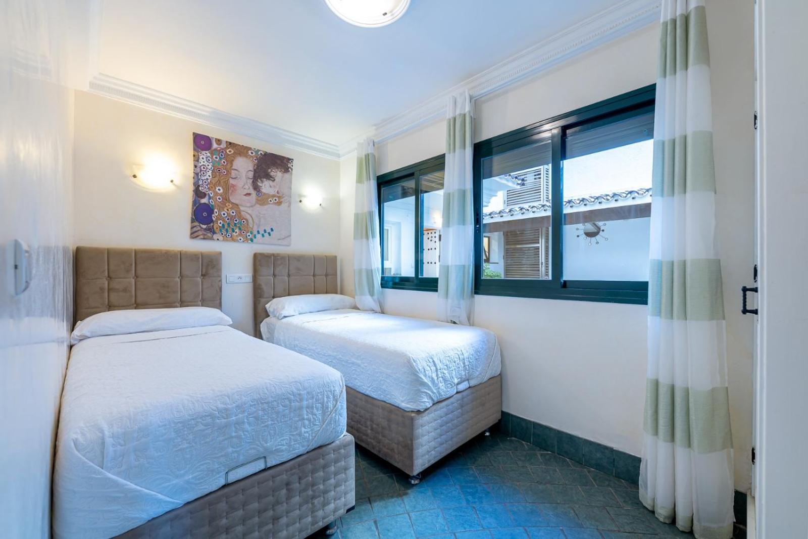 Фото Hof van Holland Carihuela