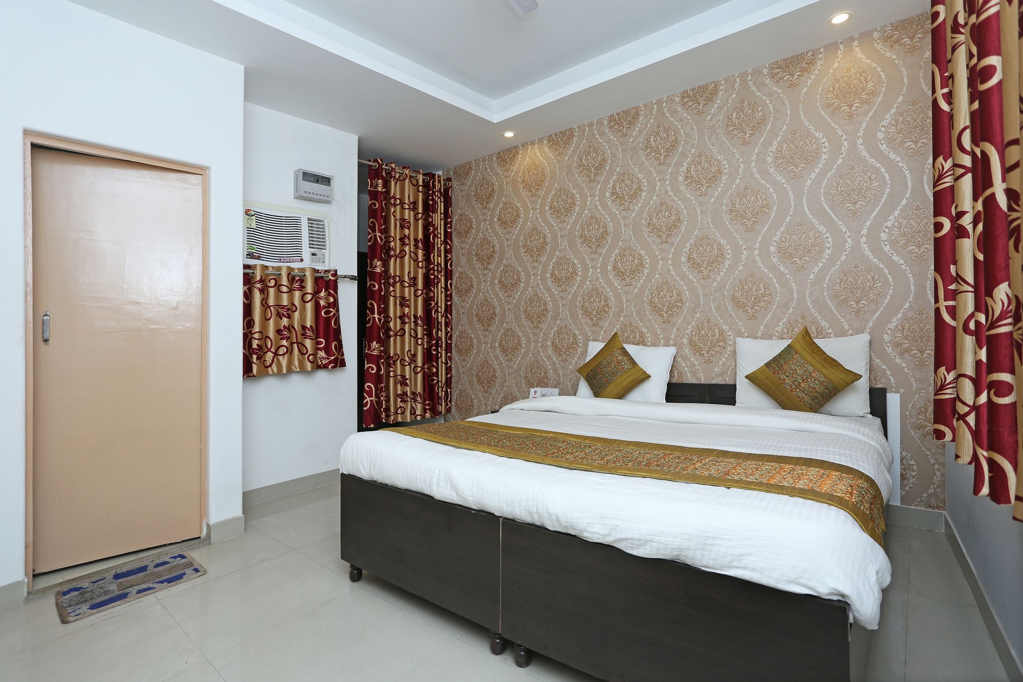 Фото Oyo 11384 Hotel Diamond Star