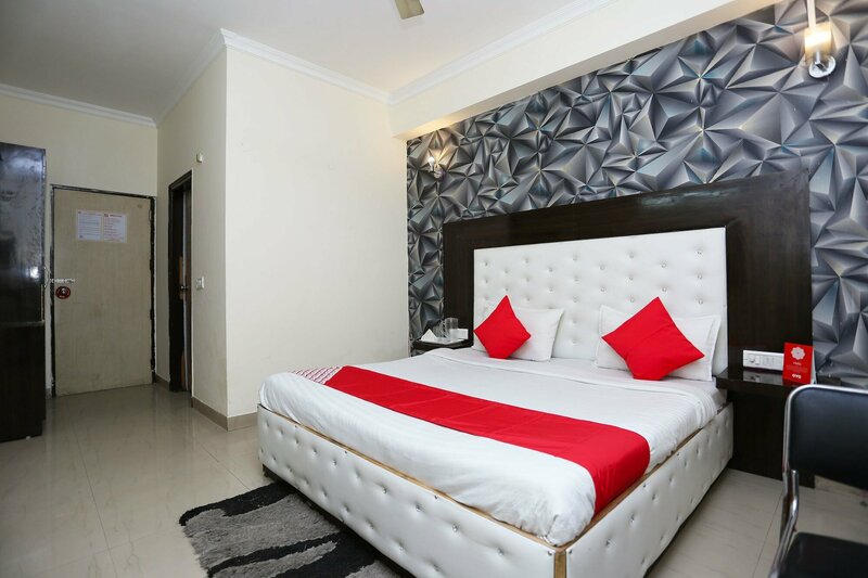 Гостиница Hotel Aamantran Inn в Дели