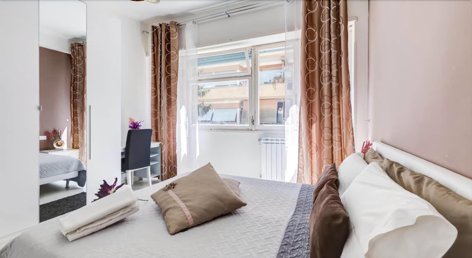 Фото Guest House Mr Brown