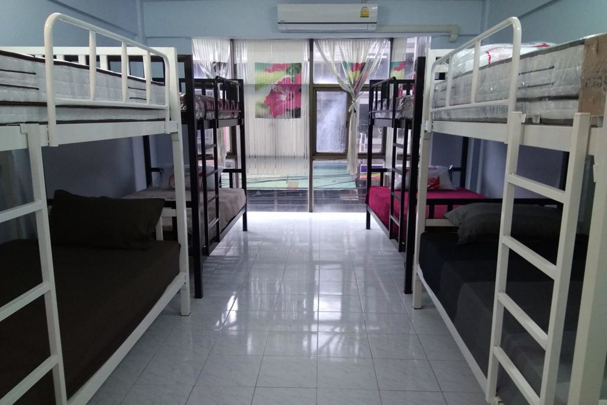 Фото Shady's Hostel