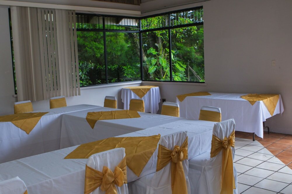 Фото Hotel Villa Zurquí