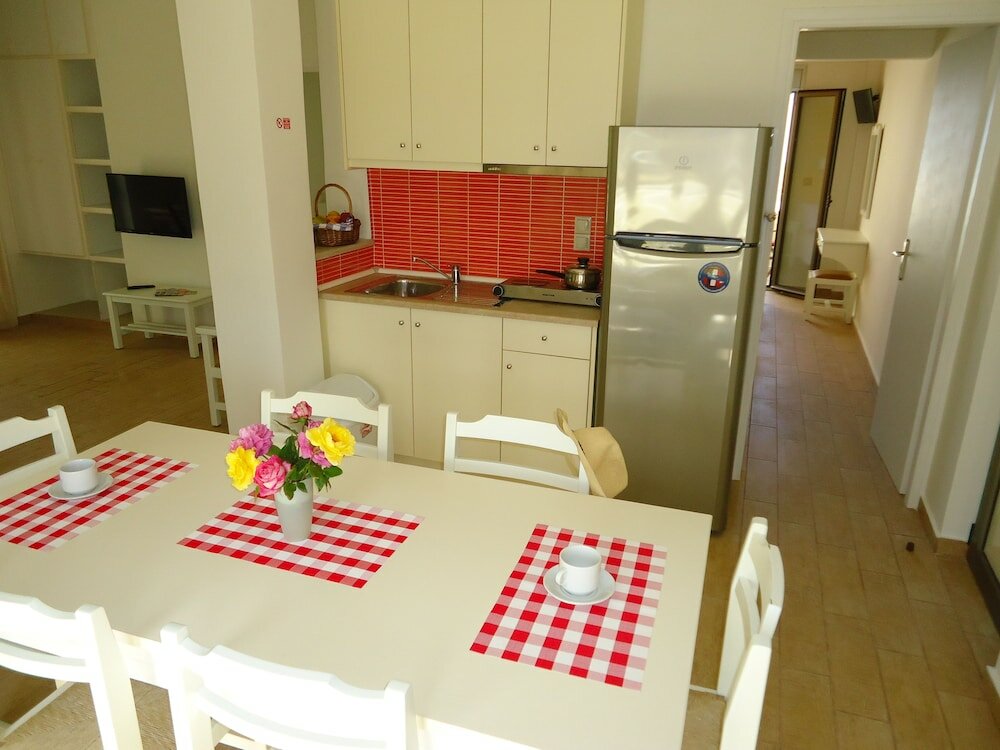 Фото Almyra Apartments