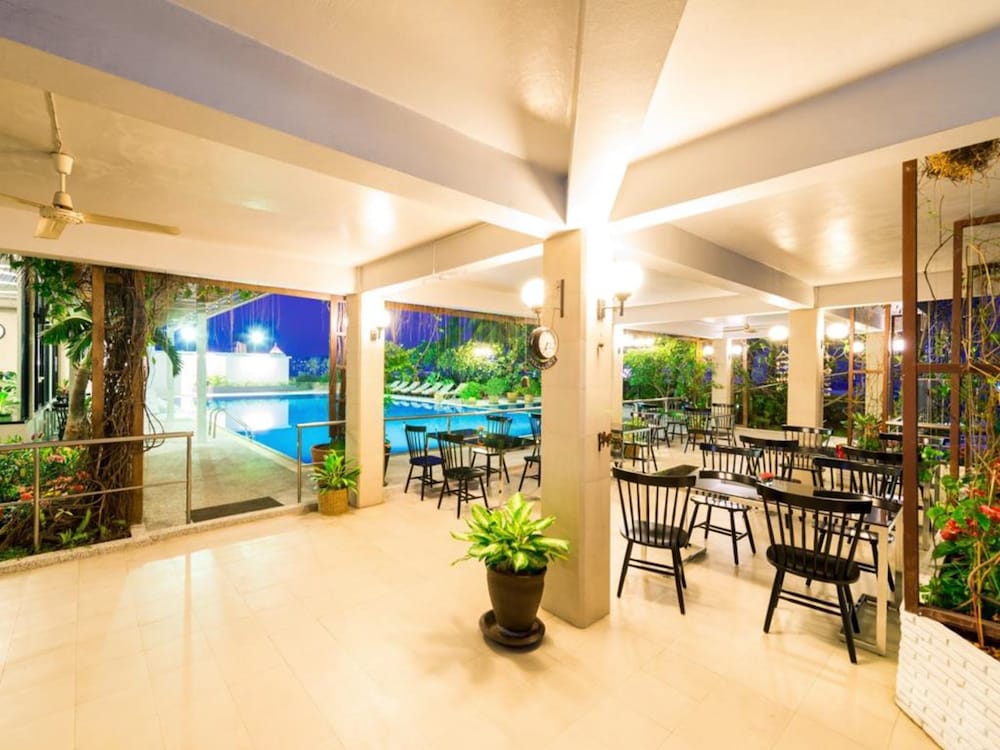 Фото Laemtong Service Apartment