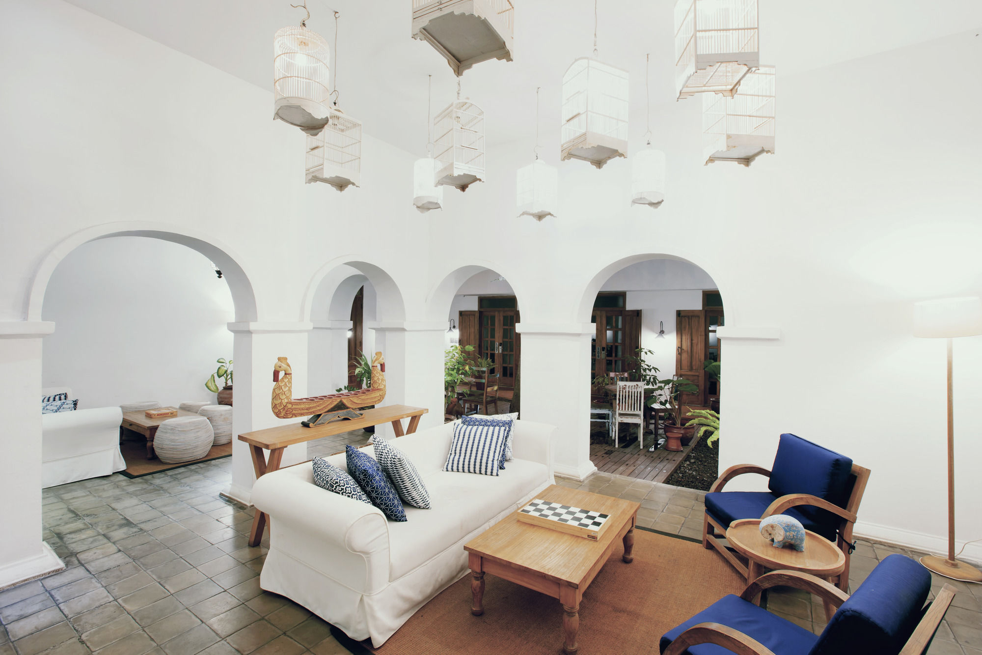 Фото Adhisthana Hotel