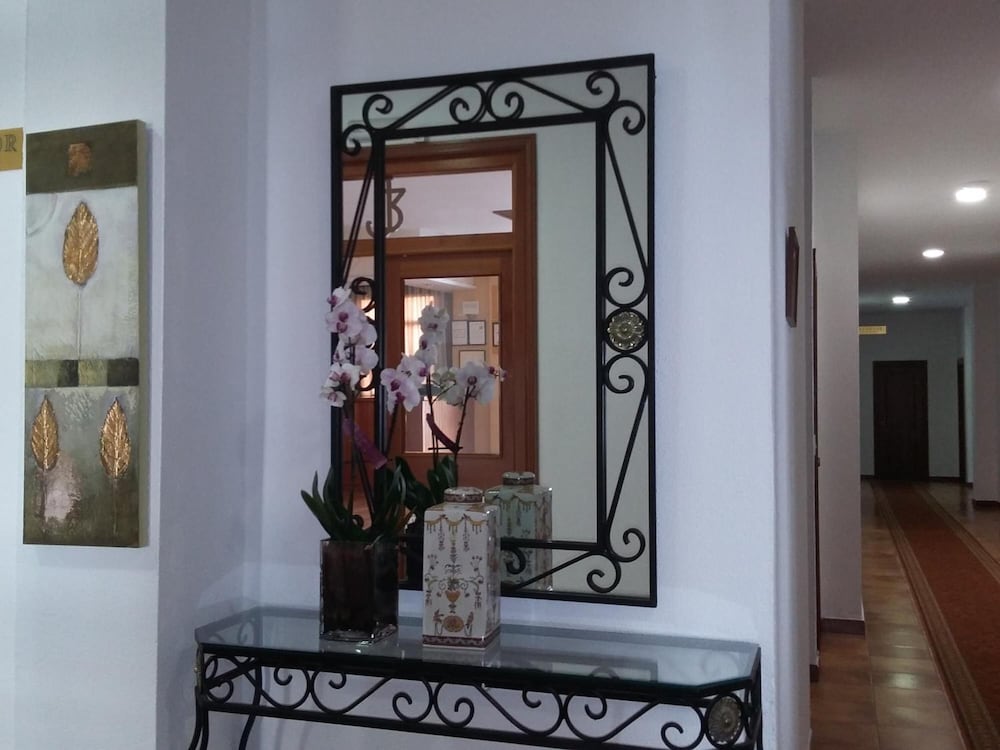 Фото Hotel Tres Jotas