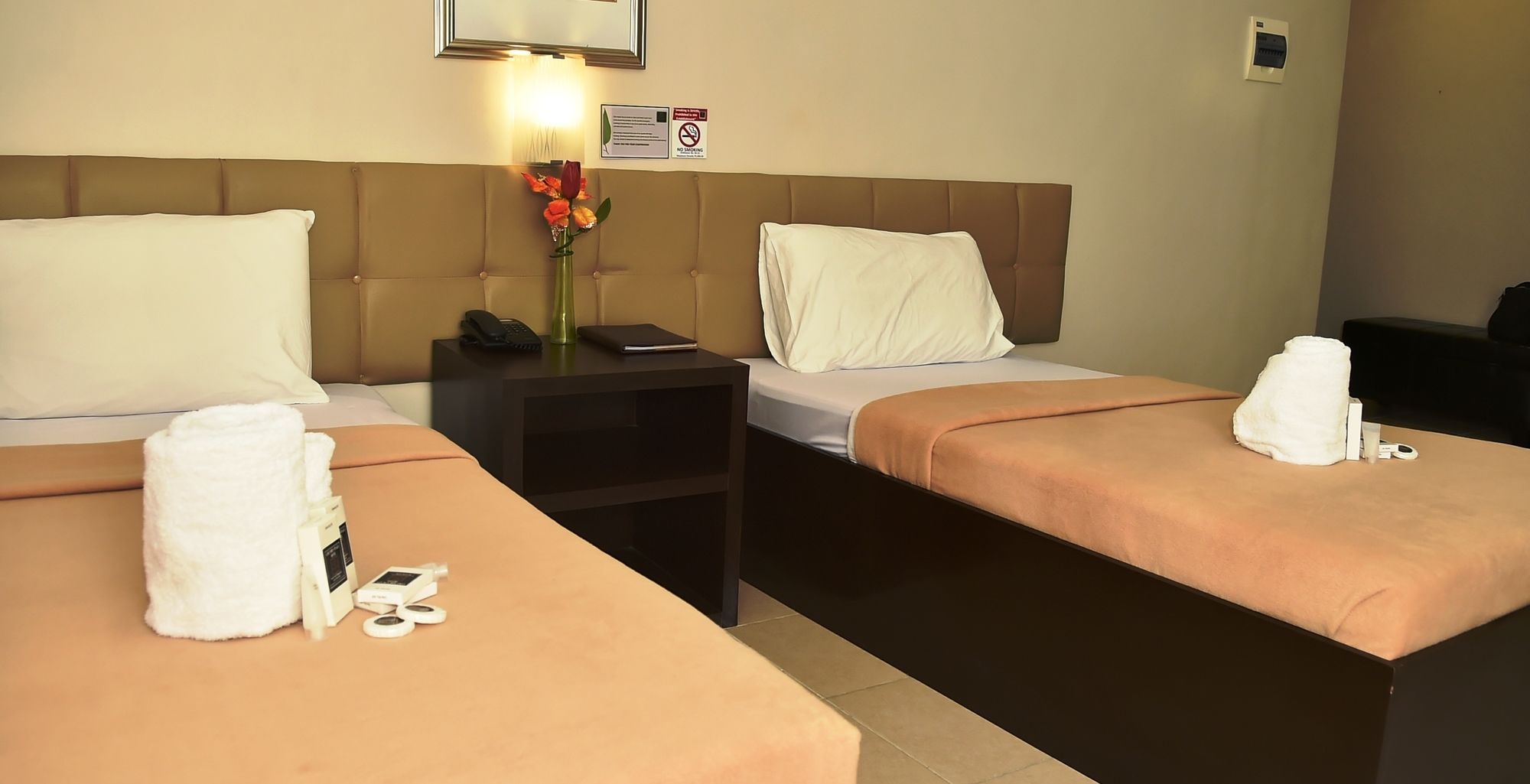 Фото Columbus Plaza Hotel