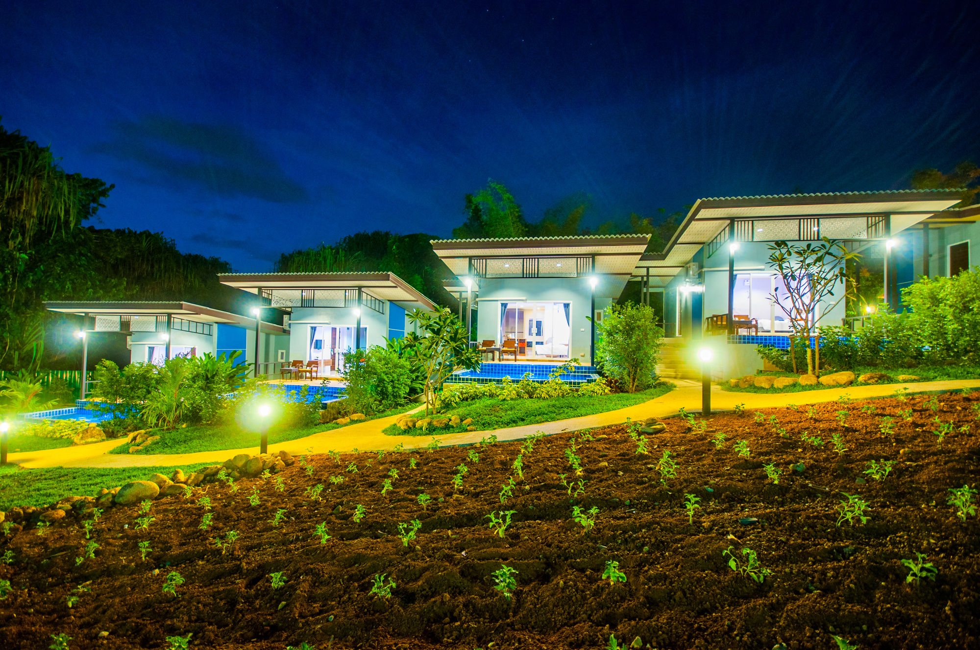 Фото Chomphu Resort