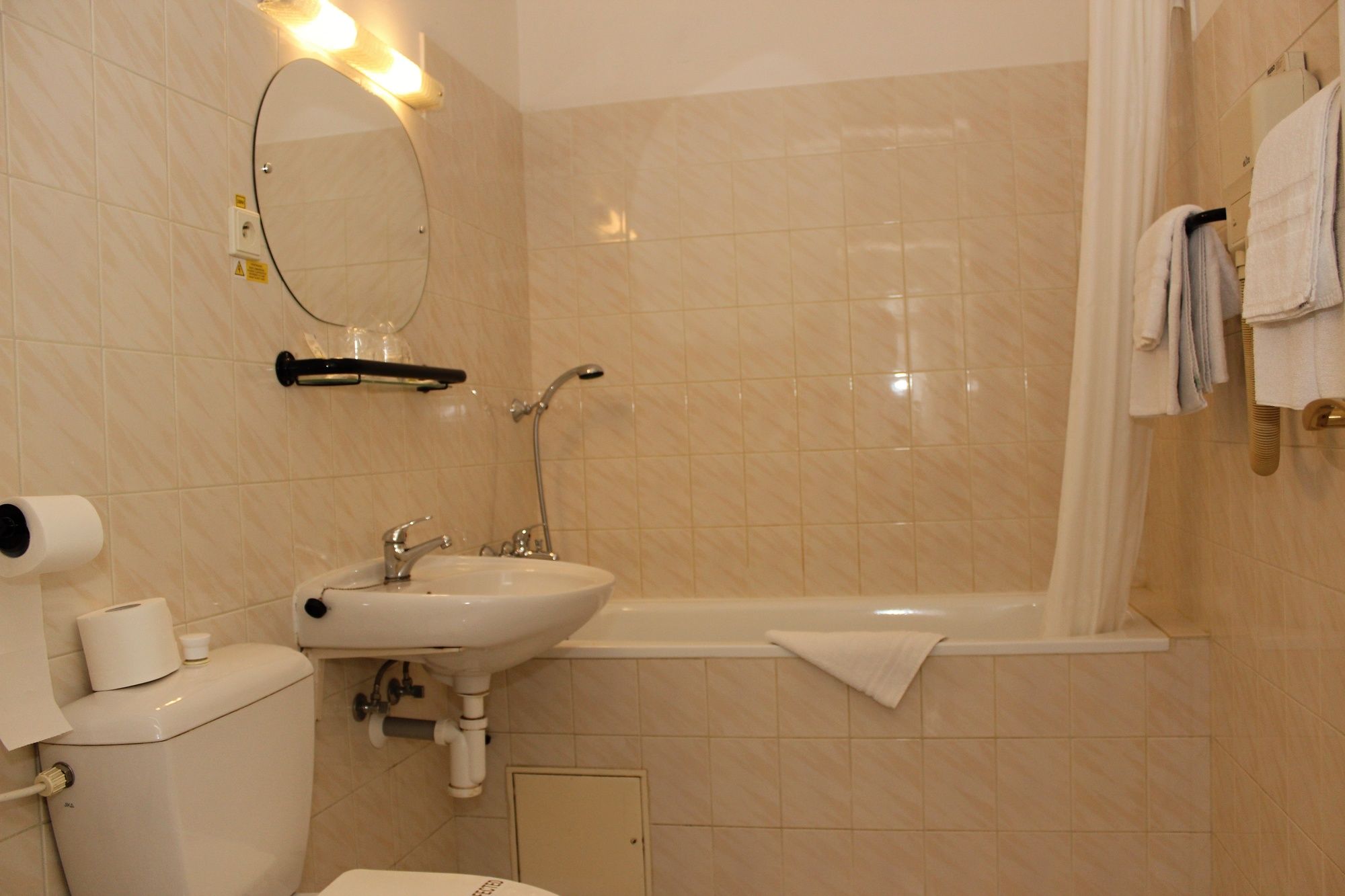 Фото Hotel Meran