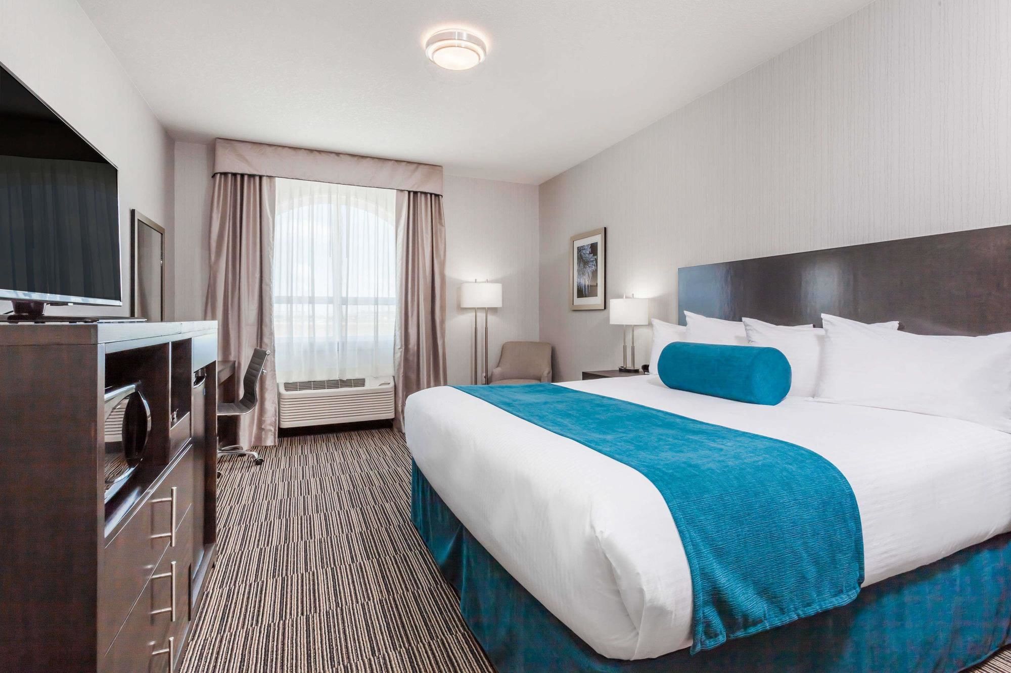 Фото Best Western Plus Airdrie Gateway