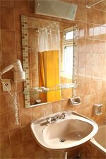 Фото Golf Tower Suites & Apartments