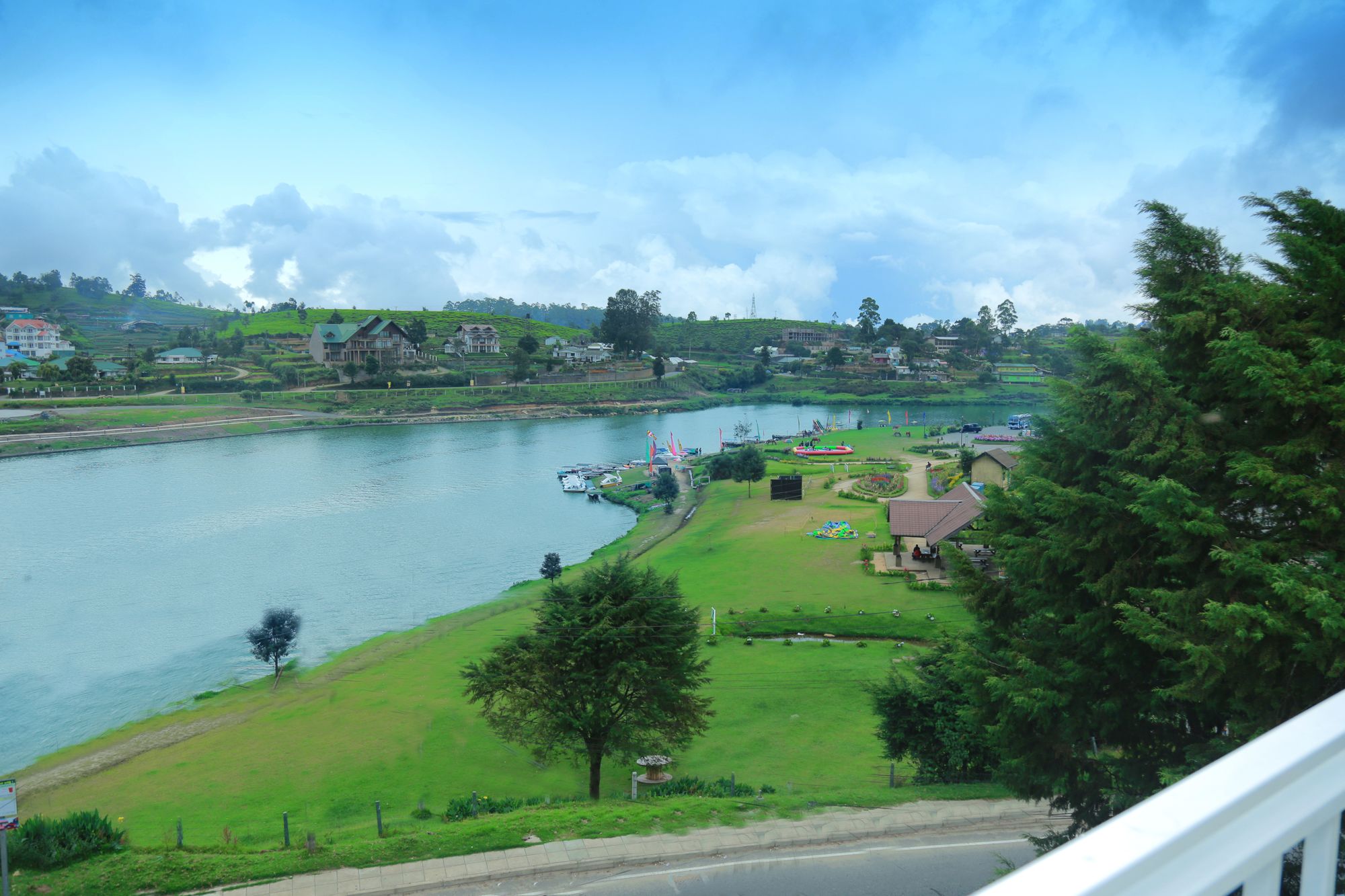 Фото Galaxy Grand Hotel