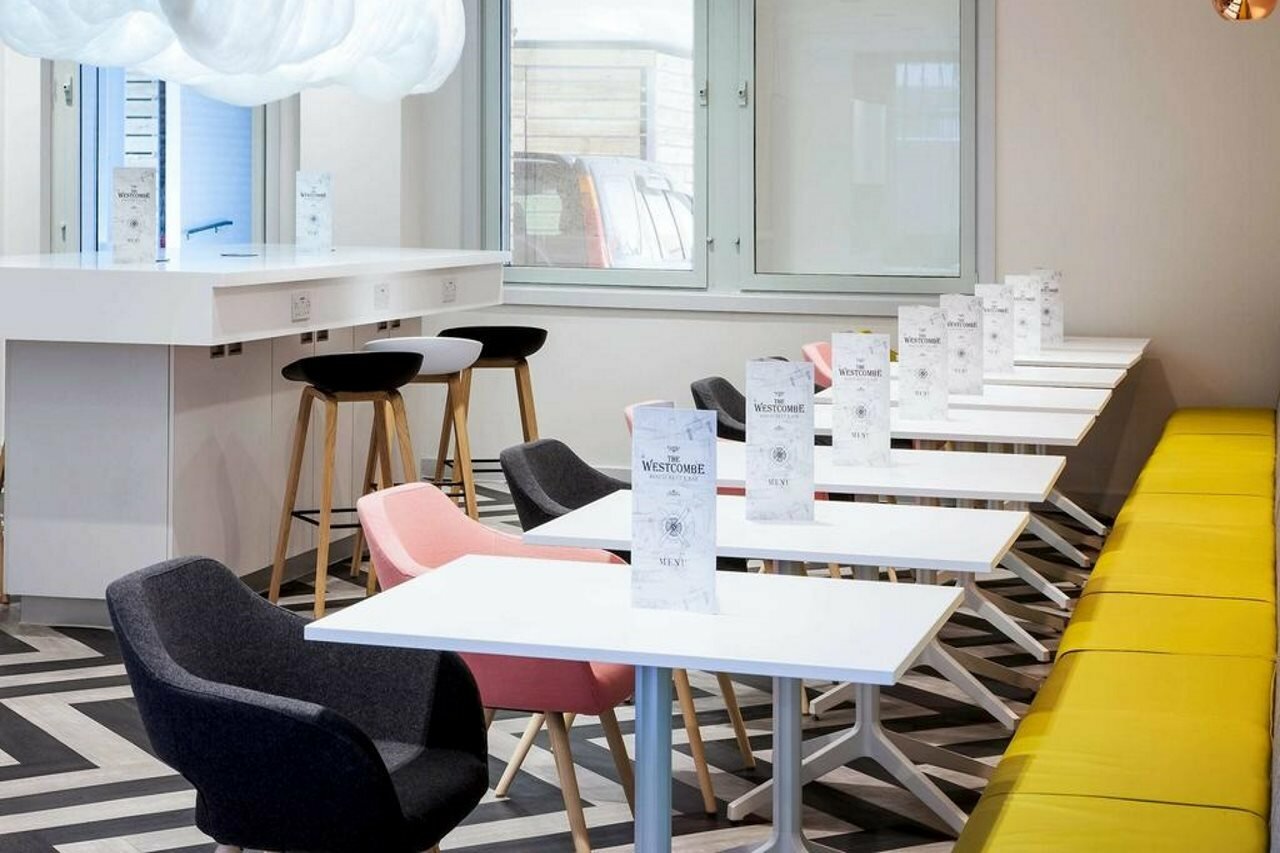 Фото ibis Styles London Heathrow Airport