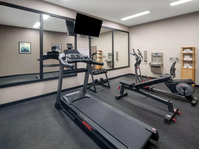 Фото Microtel Inn & Suites by Wyndham Tracy