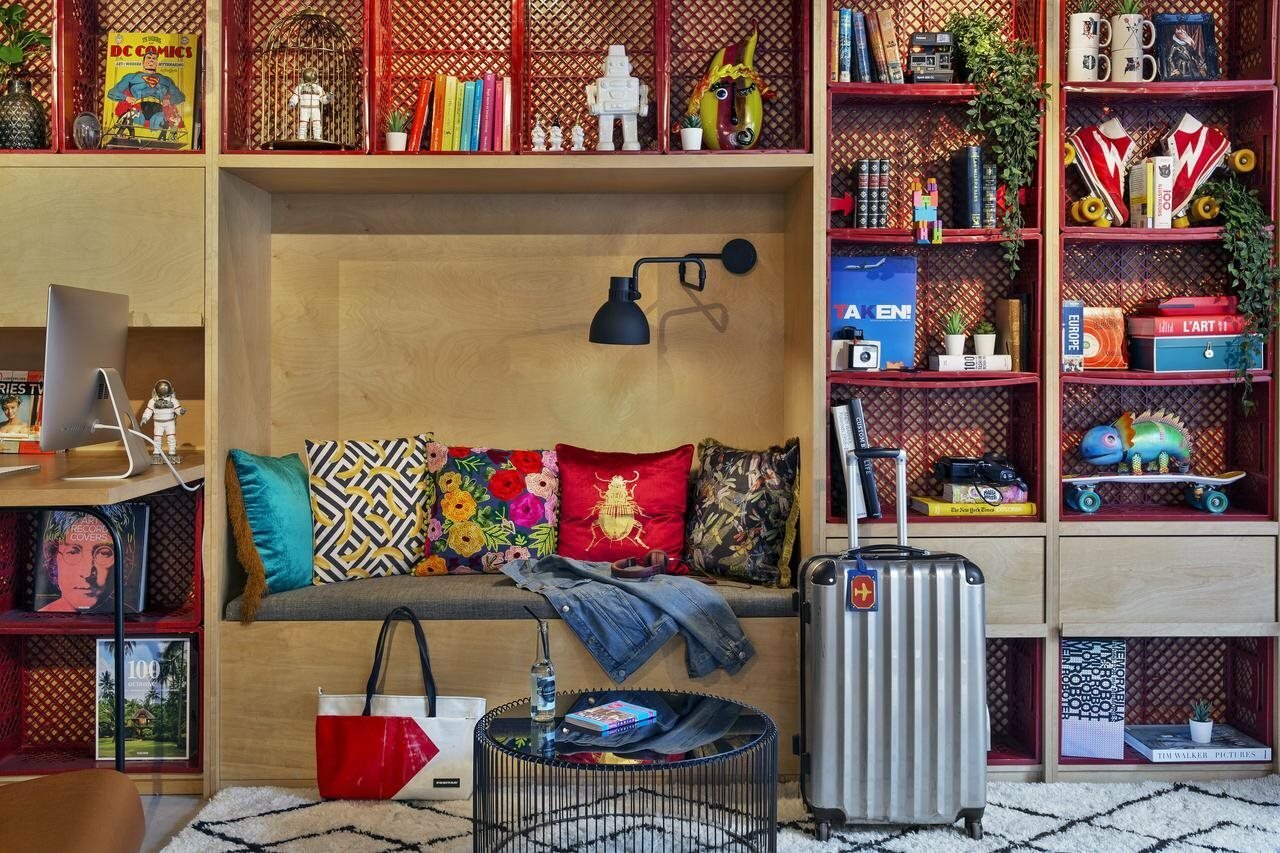 Фото Moxy Paris Bastille France