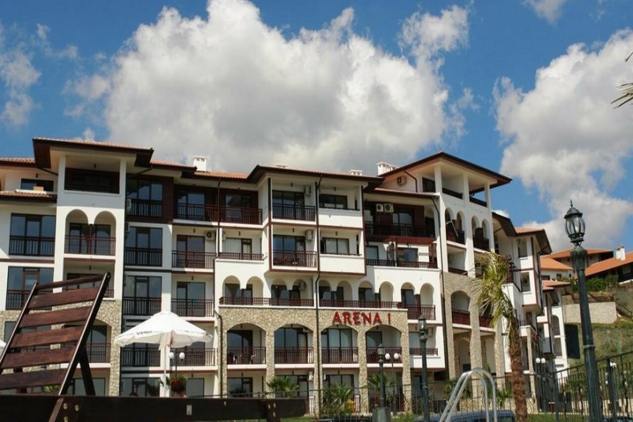 Фото Arena Aparthotel