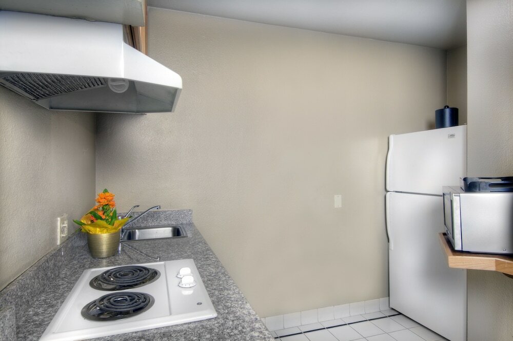 Фото University Park Inn & Suites