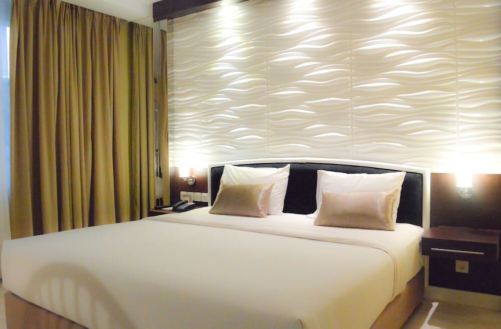 Фото Hotel New Saphir Yogyakarta