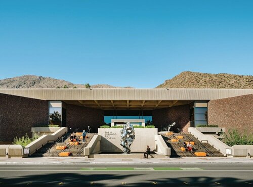 Гостиница Desert Lodge в Палм-Спрингс