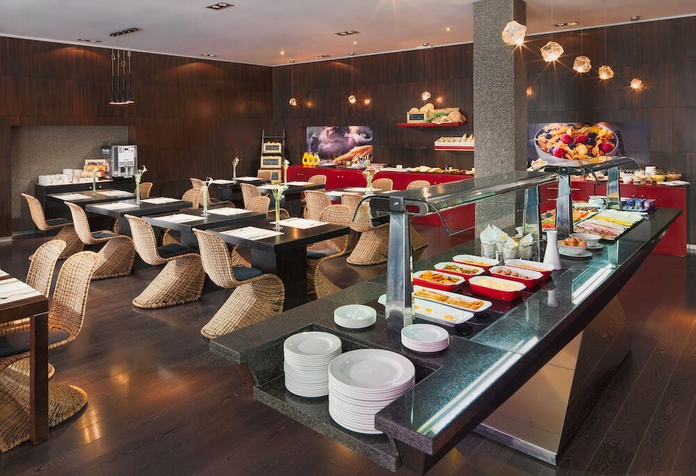 Фото Occidental Santa Cruz Contemporáneo