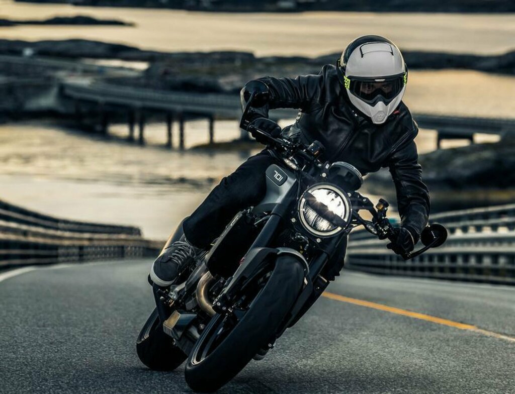 Servicios de mensajería Jetex Moto Courier, , foto