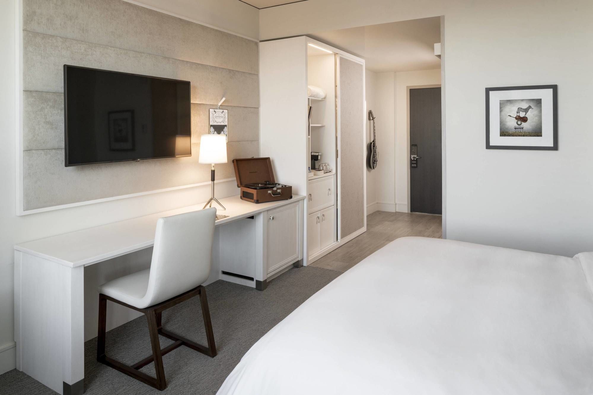 Фото The Elizabeth Hotel, Autograph Collection