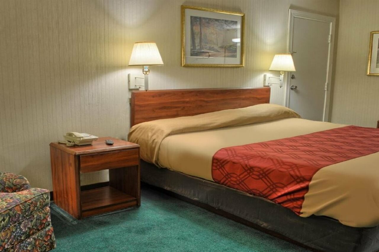 Фото Knights Inn Ashland