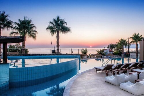 Внешний вид отеля Blue Sea Beach Affiliated by Meliá в Муниципальной единице Малионе, фото 1