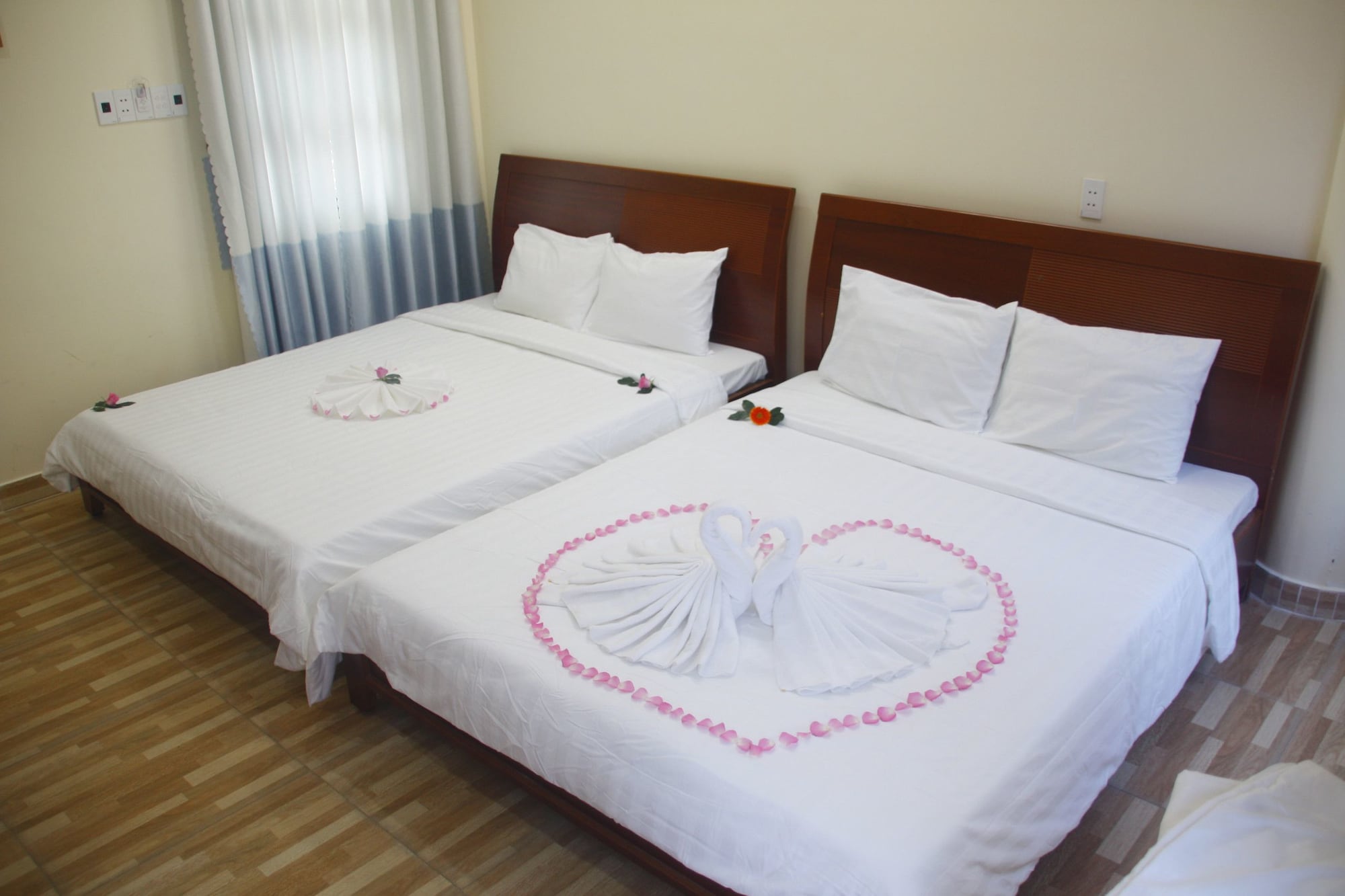 Фото Lotus Seaside Bungalows