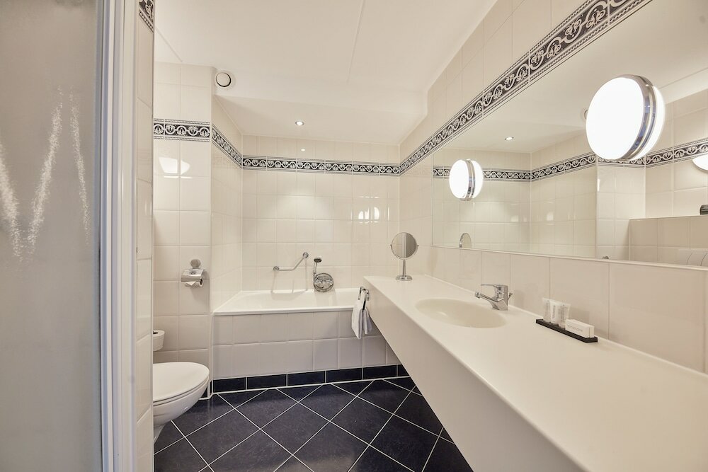 Фото Carlton Square Hotel