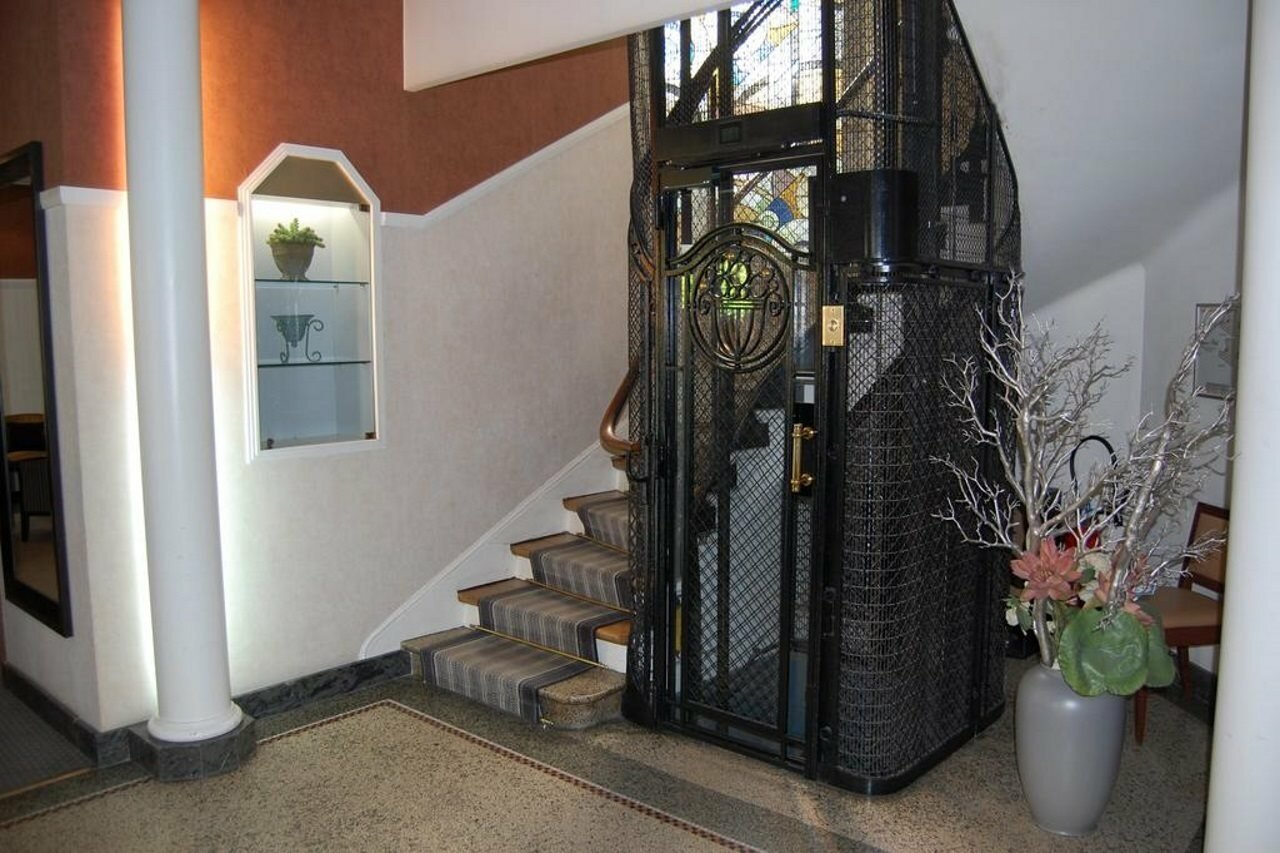 Фото Hotel Virgina