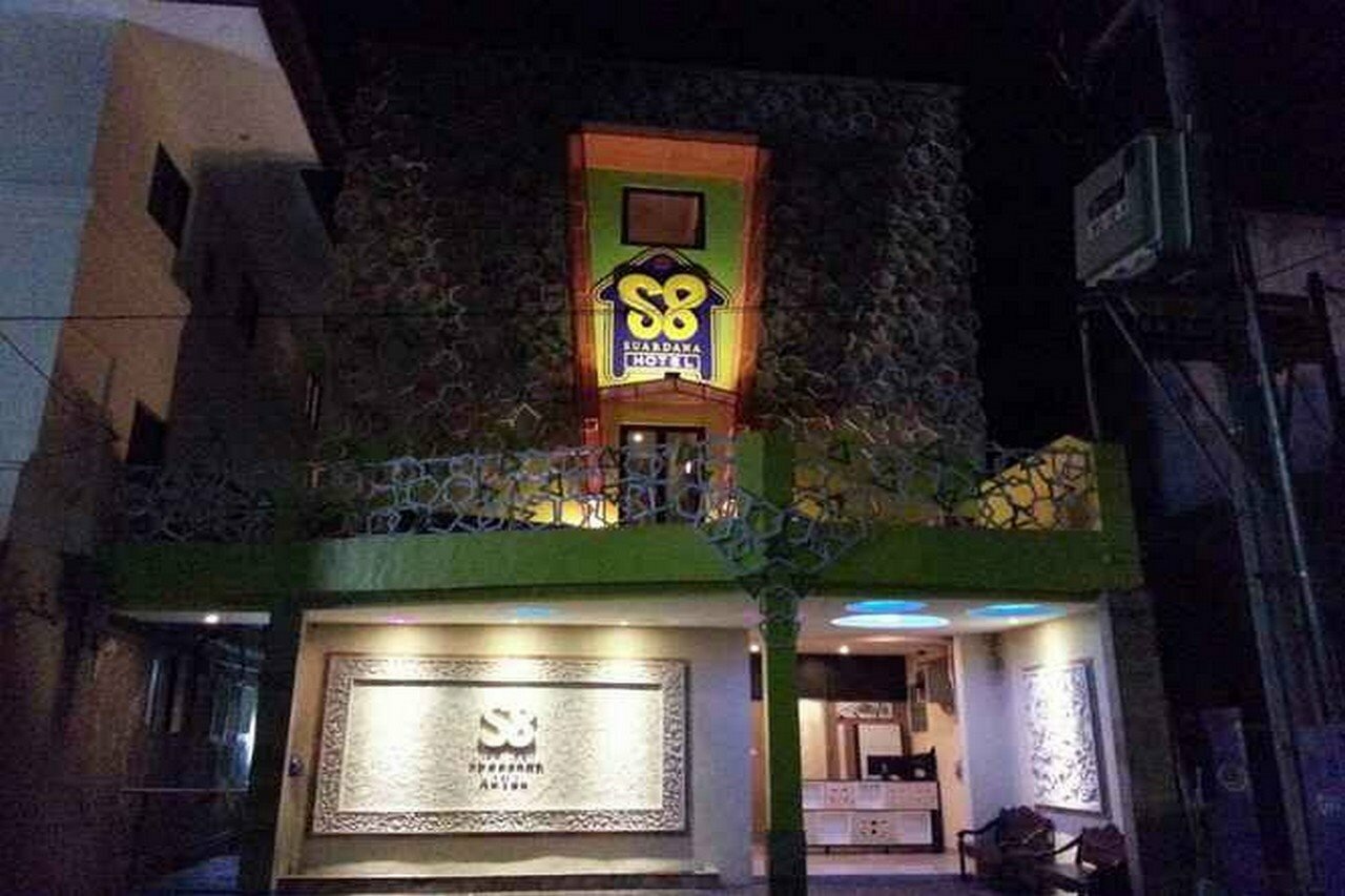 Фото S8 Suardana Hotel