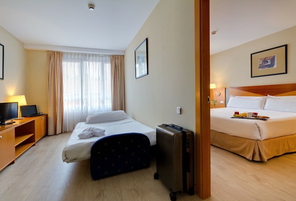 Фото Oca Villa de Avilés Hotel