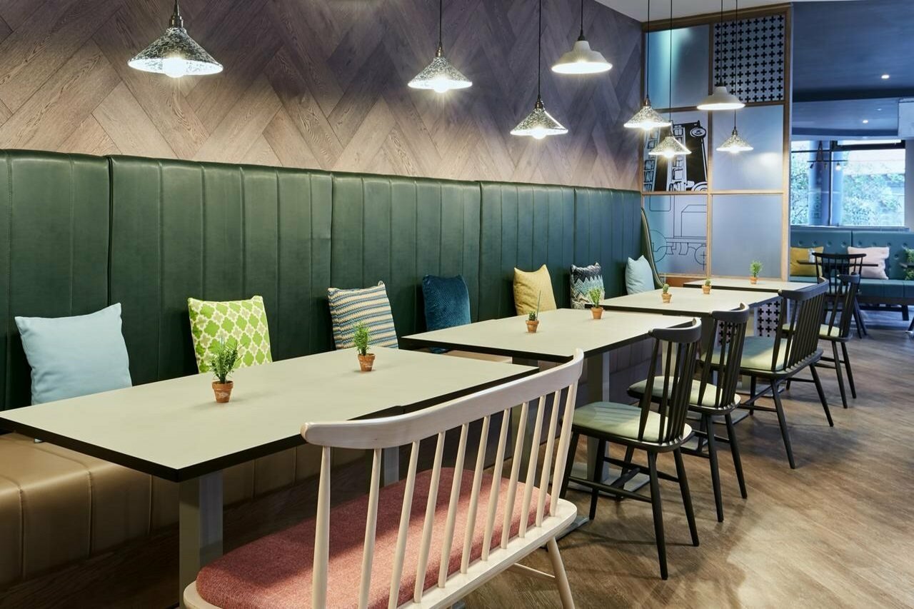 Фото Leonardo Hotel Manchester Central - Formerly Jurys Inn