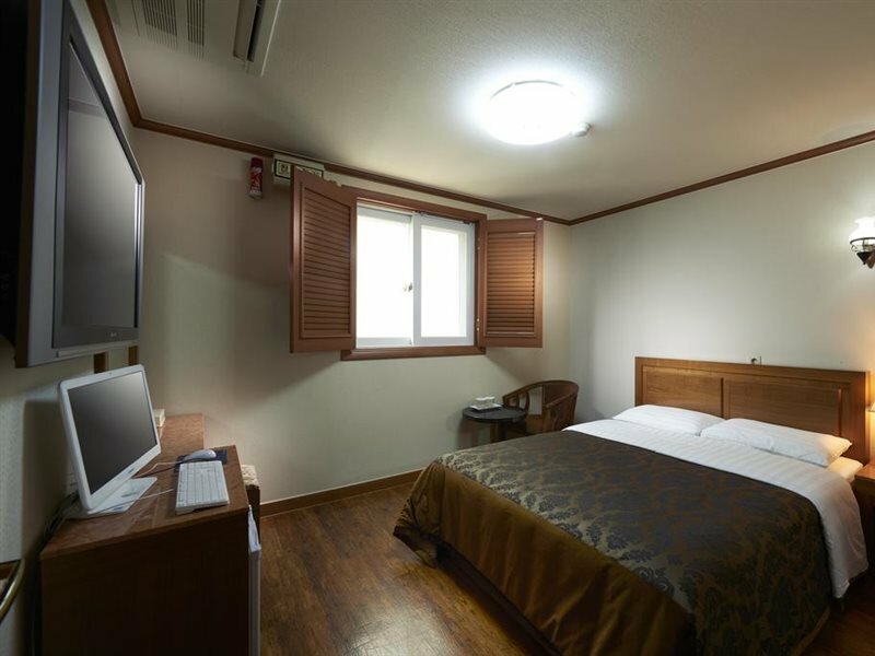 Фото Noble Hotel