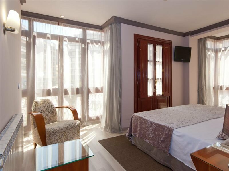 Фото Hotel Vetusta