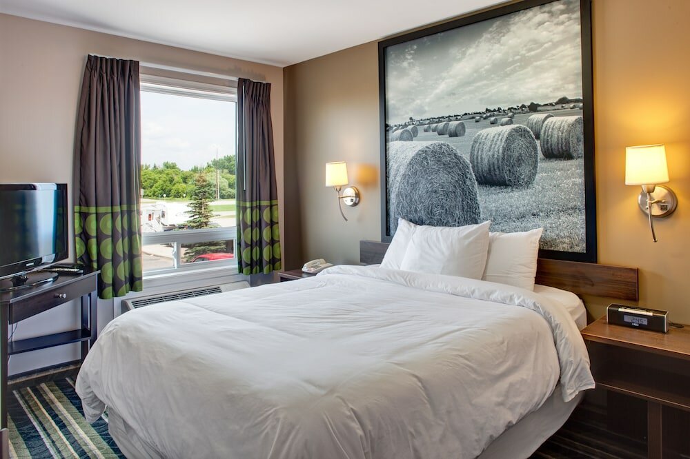 Фото Super 8 by Wyndham Brandon Mb