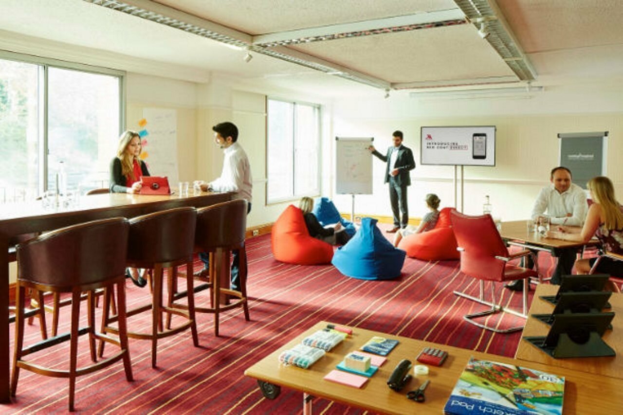 Фото Delta Hotels by Marriott Heathrow Windsor