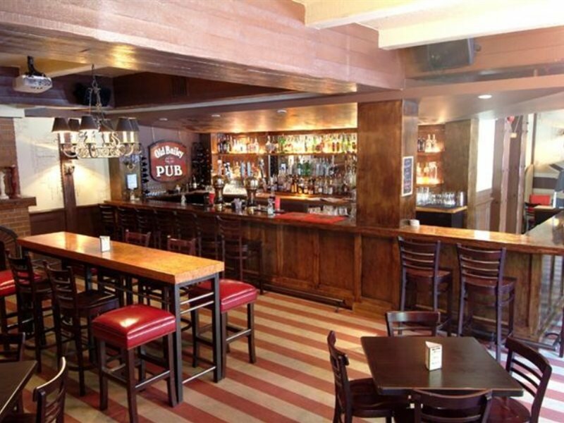 Фото Quality Inn Downtown Inner Harbour