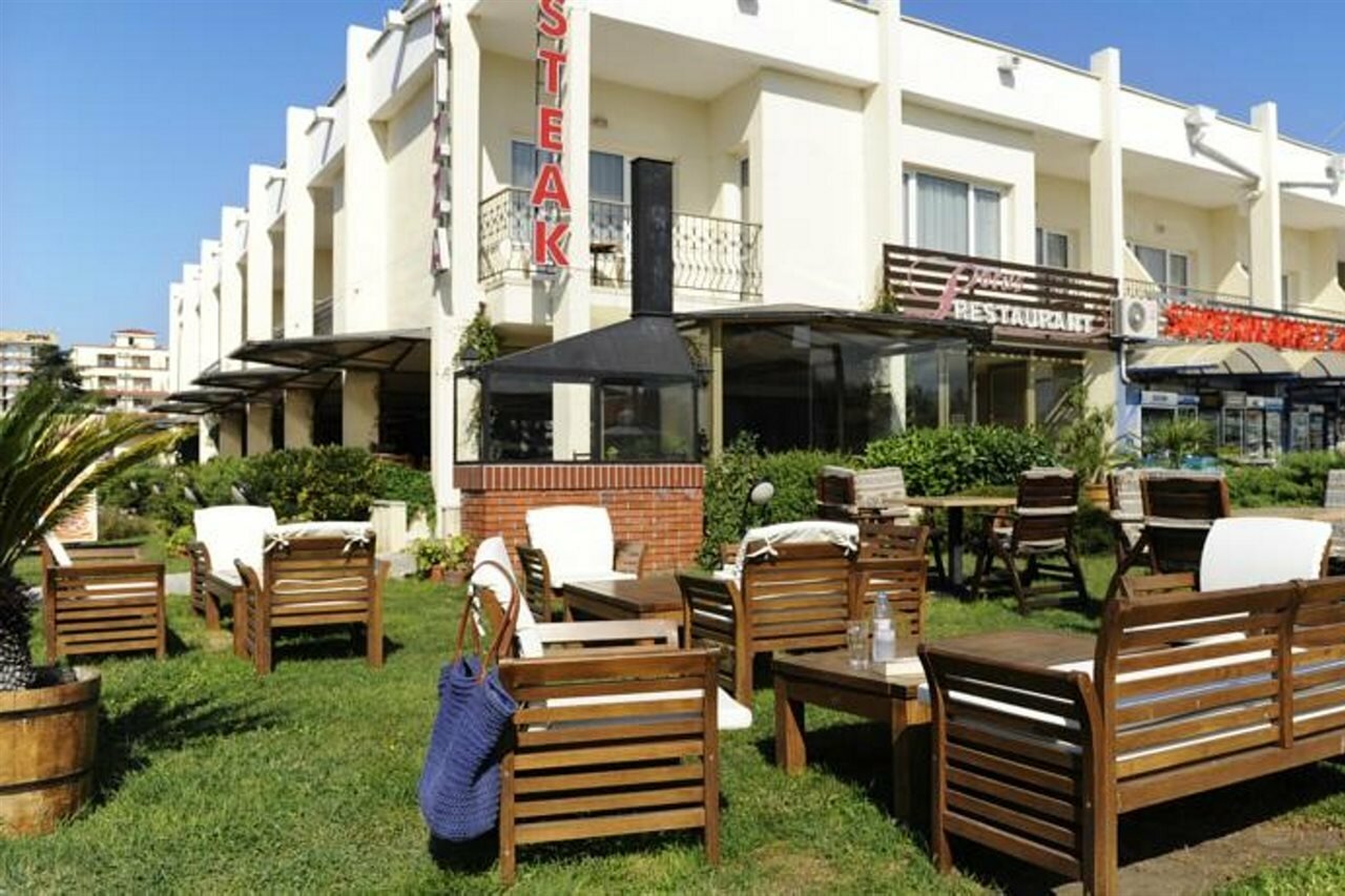 Фото Hotel Lotus