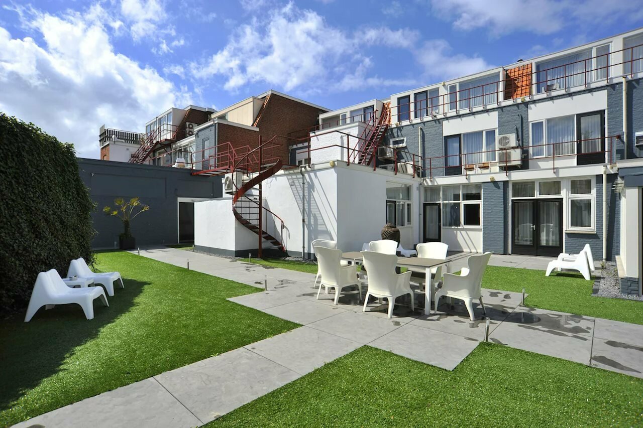 Фото отеля 2