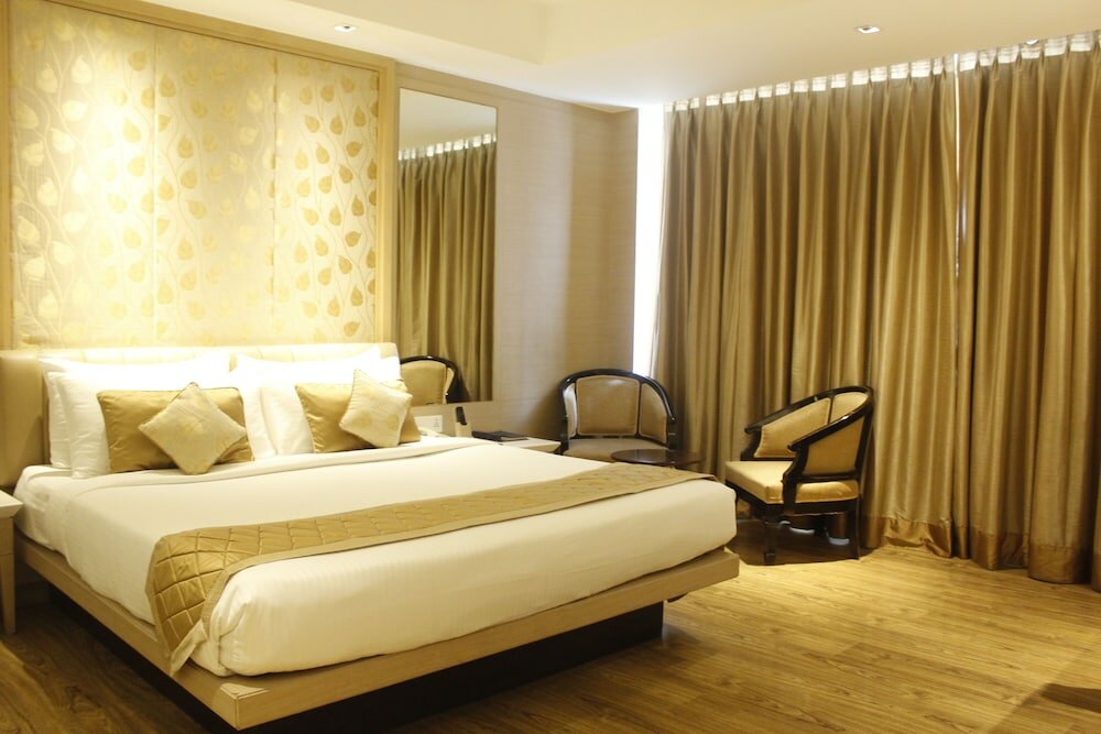 Фото Hotel Swati Deluxe