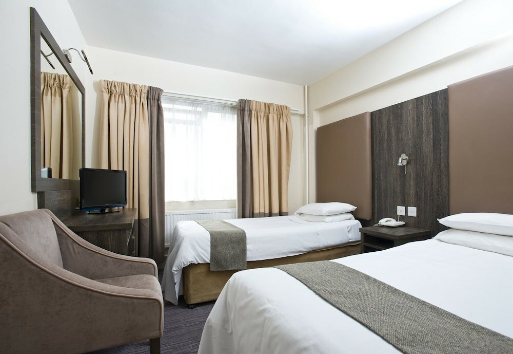 Фото отеля 2