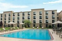 Гостиница Holiday Inn East Windsor, an Ihg Hotel в Хайтстауне
