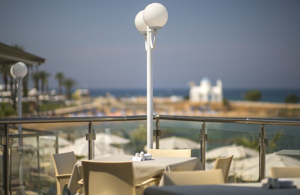 Фото MyroAndrou Beach Hotel Apartments