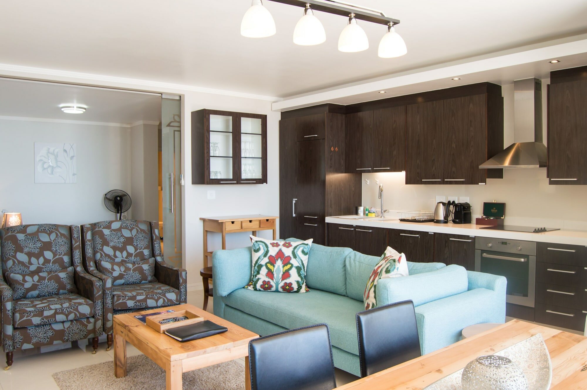 Фото The Crystal Apartments