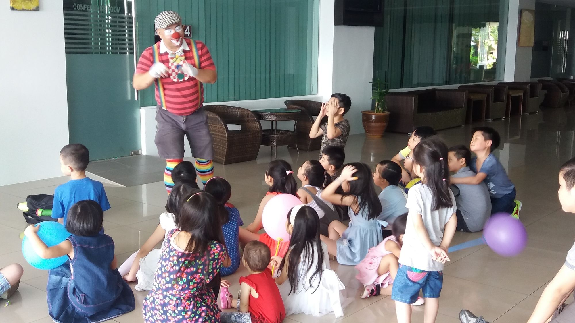 Фото D'Embassy Serviced Residence Suites