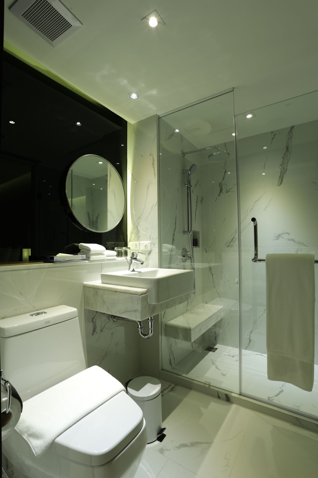 Фото Grace Hotel Bangkok