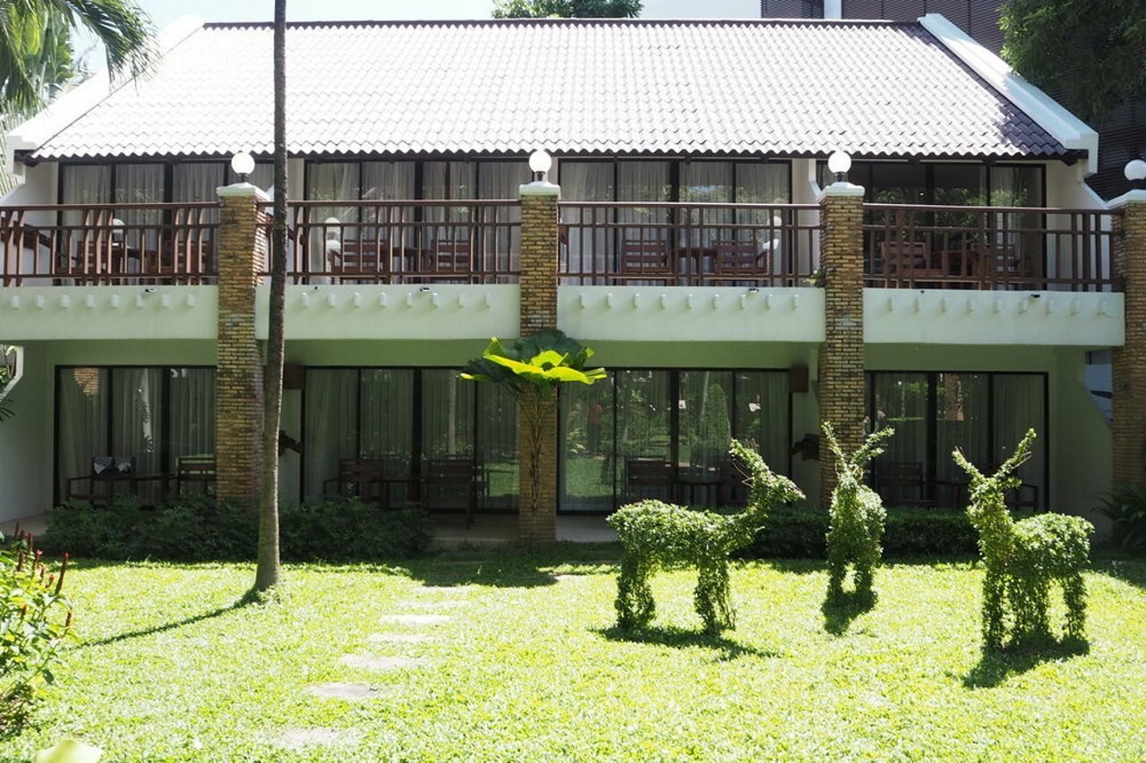 Фото Woodlands Hotel & Resort